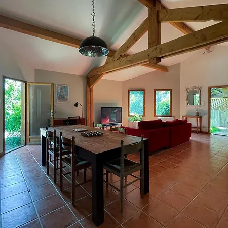 Шале Le De La Gestere *