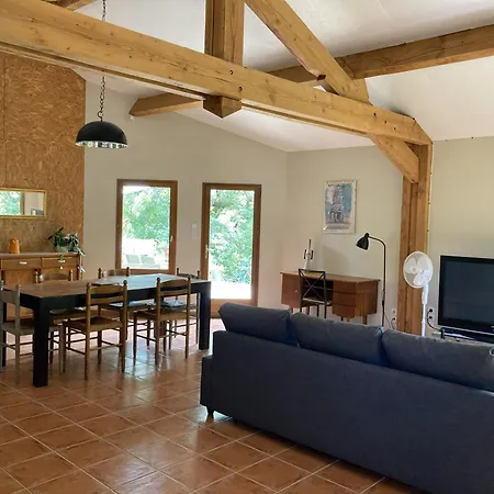 Le De La Gestere Ambax